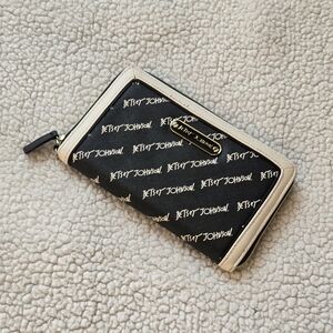 Betsey Johnson wallet